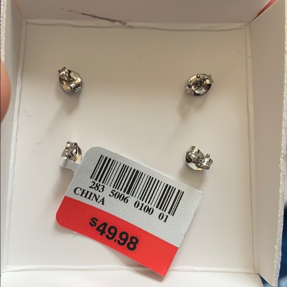 NWT Freshwater Pearl Earring Studs - Picture 3 of 4